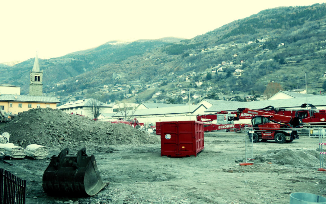 Conclusa la fase spettacolare della demolizione dei grattacieli del quartiere Cogne