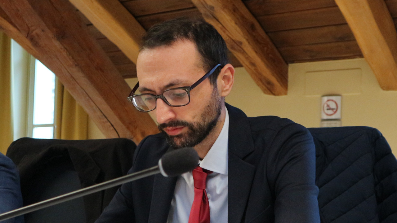 MURO CONTRO MURO TRA MANUEL CIPOLLONE E RAFFAELE ROCCO SUL PASSATO IN APS DI VALERIA FADDA 1 Manuel Cipollone in Consiglio comunale ad Aosta