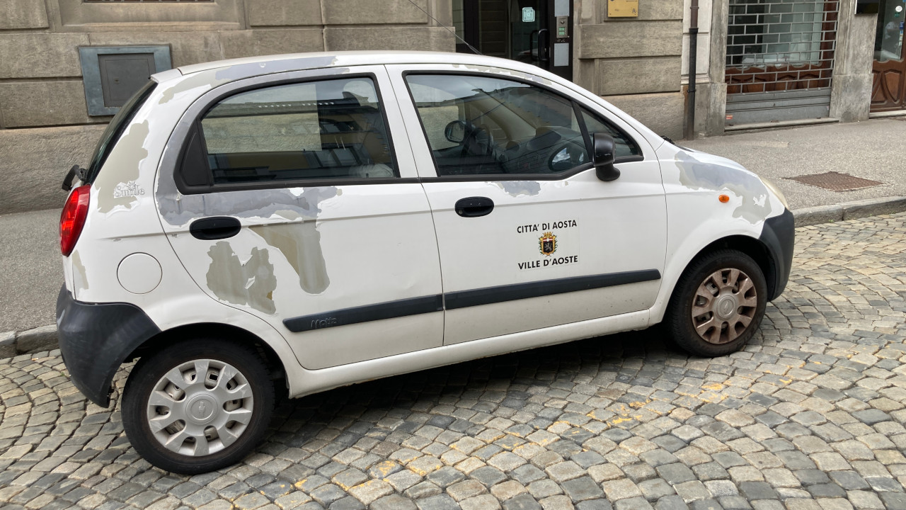 La 'Daewoo Matiz' che verrà dismessa dal Comune di Aosta