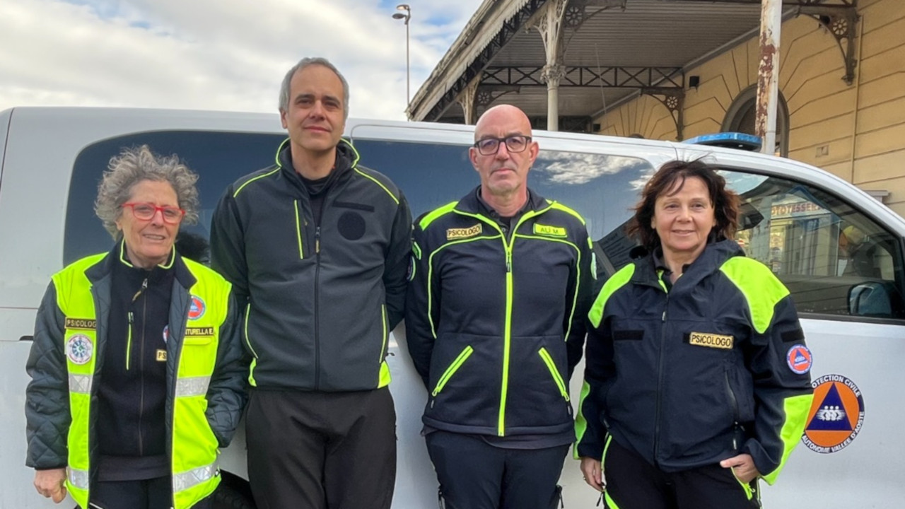 PSICOLOGI E PROTEZIONE CIVILE VALDOSTANA ACCANTO AL VALLESE DOPO CRANS‑MONTANA 1 Gli psicologi valdostani partiti per Crans-Montana: Elvira Venturella, Luca Cesaretti, Massimiliano Alì e Dorina Cassetto