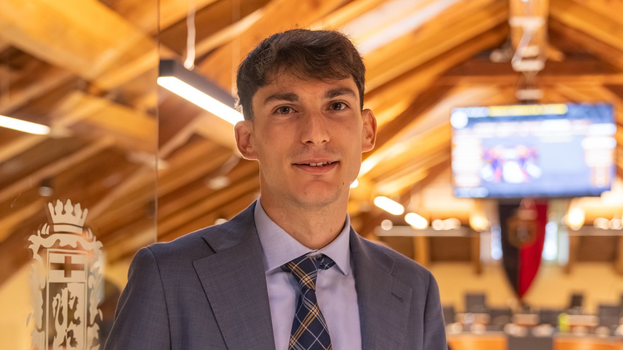 Nicolò Munier in Consiglio comunale ad Aosta