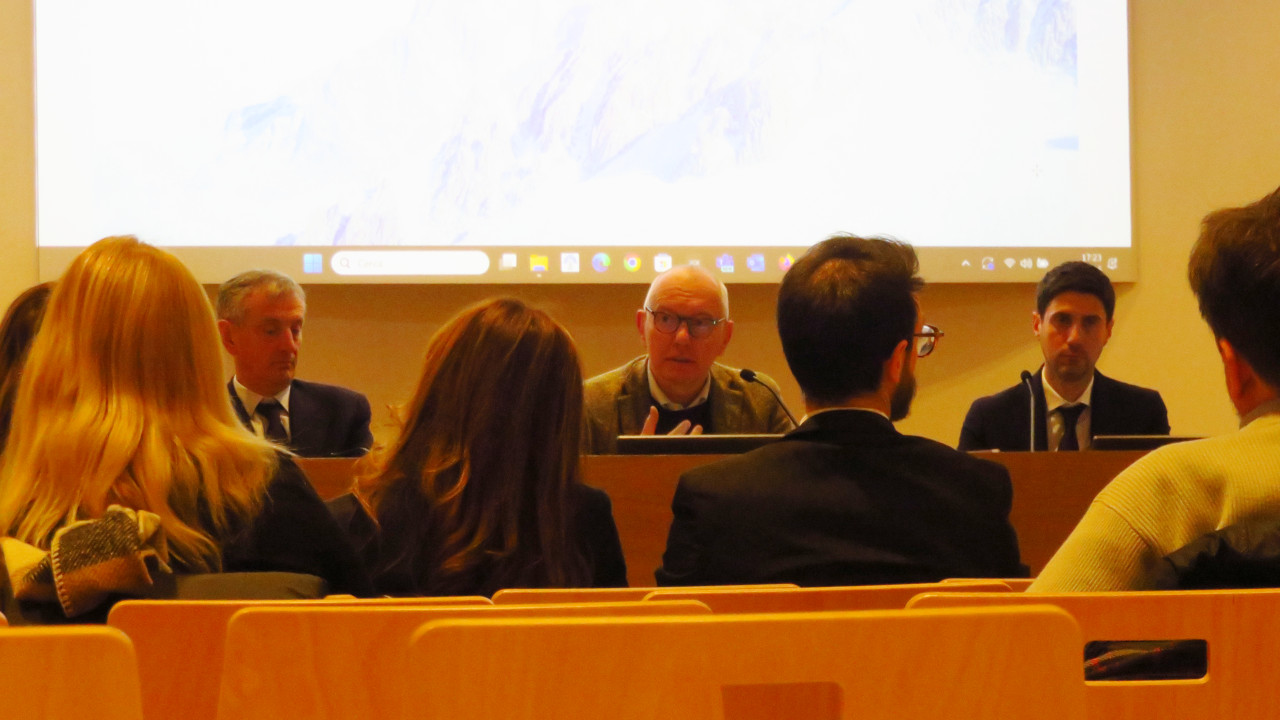 Un momento della presentazione del Piano industriale 2026-2028 di Finaosta