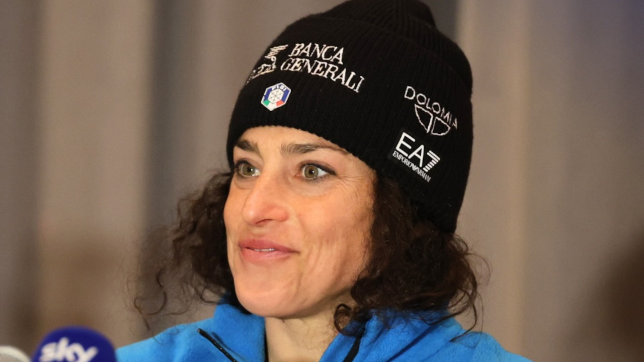 Federica Brignone durante la conferenza stampa dove annuncia il suo rientro