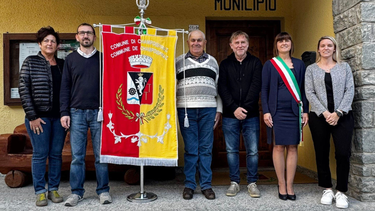 La Giunta comunale di Champdepraz con la sindaca Monica Cretier