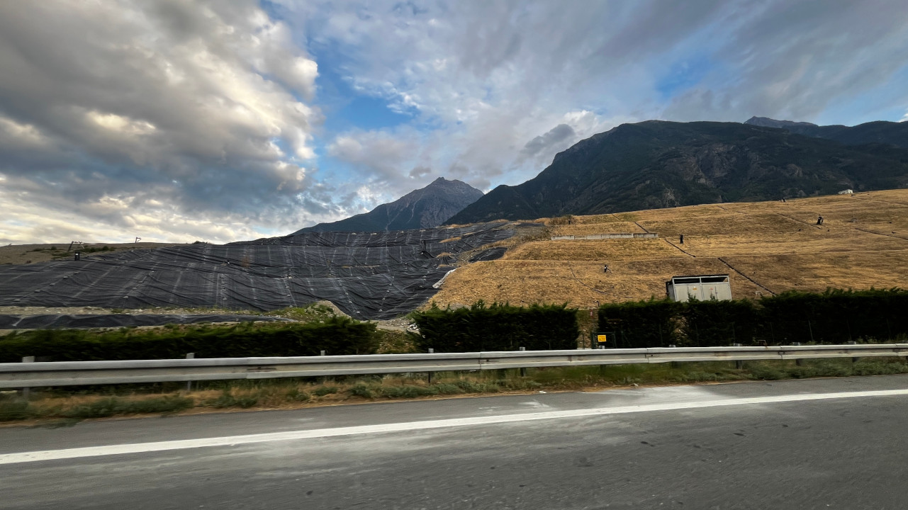 Uno scorcio della discarica di Brissogne
