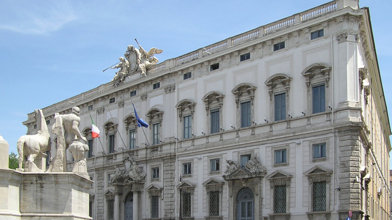 SINDACI E ASSESSORI, LA CONSULTA STOPPA LA RIFORMA VALDOSTANA DEGLI ENTI LOCALI 1 Il palazzo della Consulta, che ospita la Corte costituzionale