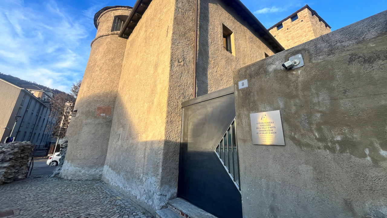 L'ingresso dell'Istituto musicale pareggiato, che si chiamerà 'Conservatoire'