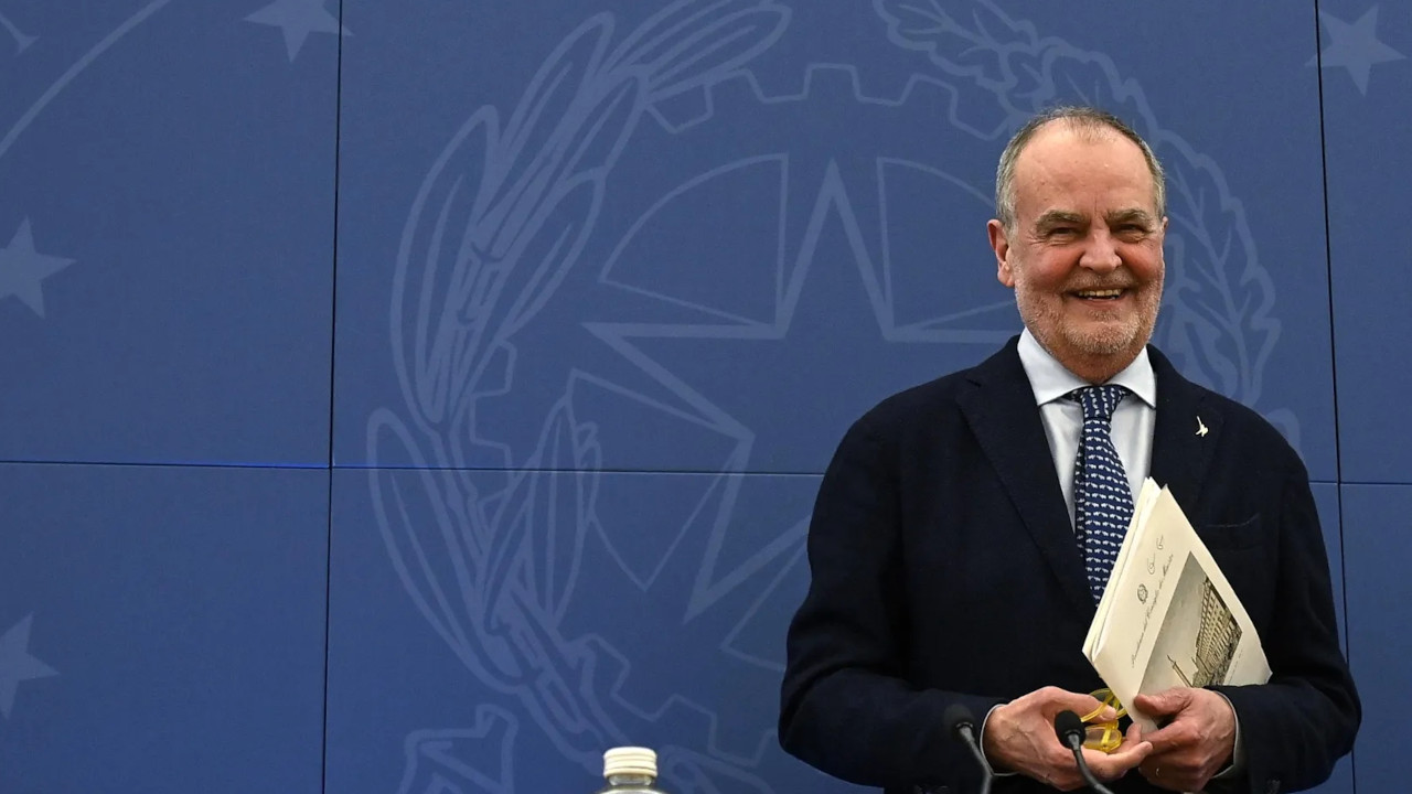 Roberto Calderoli, ministro per gli affari regionali