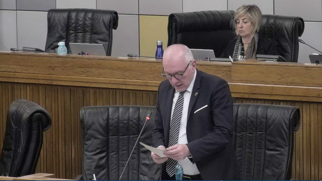 Il presidente della Regione, Renzo Testolin, in Consiglio Valle