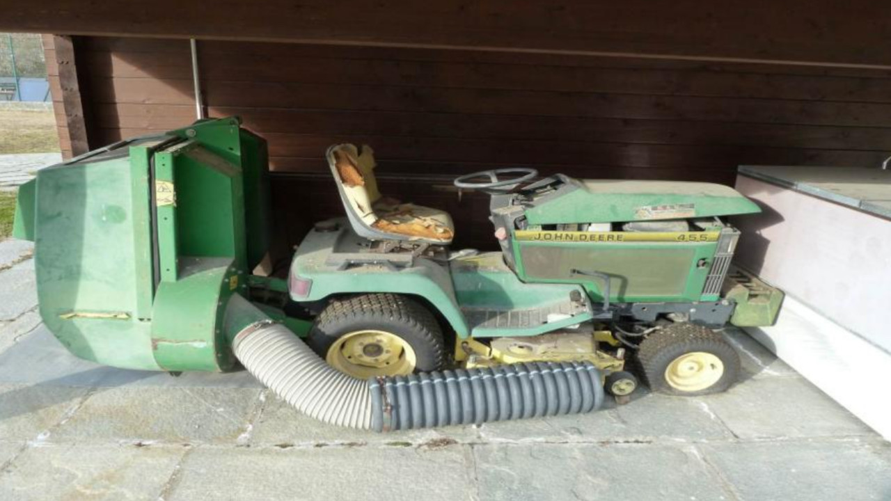 Il trattorino in vendita dal Comune di Villeneuve