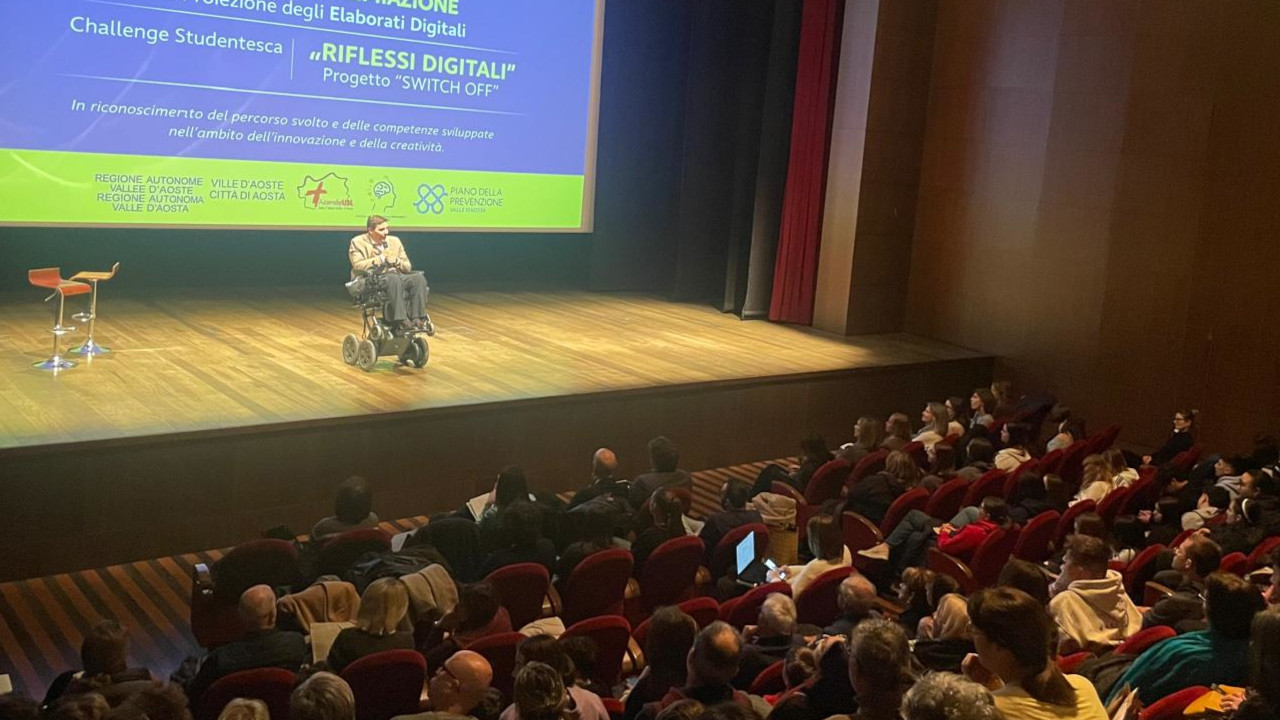 L'assessore Leonardo Lotto durante il suo intervento alla premiazione