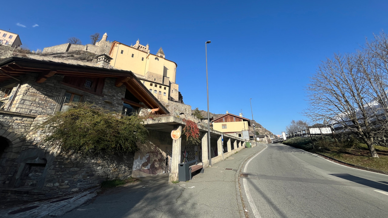 Il sottopasso di Saint-Pierre dove è comparsa la scritta vandalica
