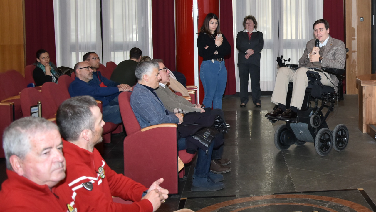 L'assessore regionale Leonardo Lotto con i colleghi Luigi Bertschy e Giulio Grosjacques