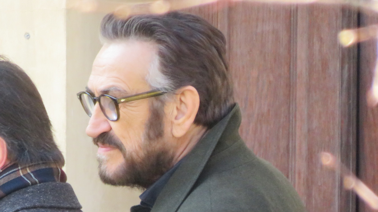 Marco Giallini sul set di 'Rocco Schiavone 7' ad Aosta