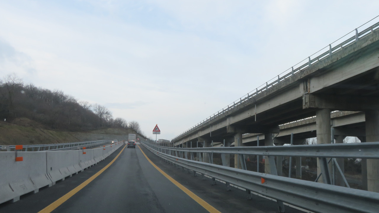 Il viadotto della Camolesa, sul raccordo tra le autostrade A5 e A4