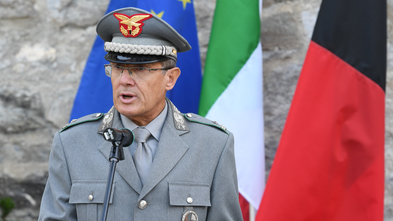 NUOVA LEGGE SUL CORPO FORESTALE: PIÙ TUTELE E RUOLO TECNICO RAFFORZATO 2 Luca Dovigo, comandante del Corpo forestale valdostano