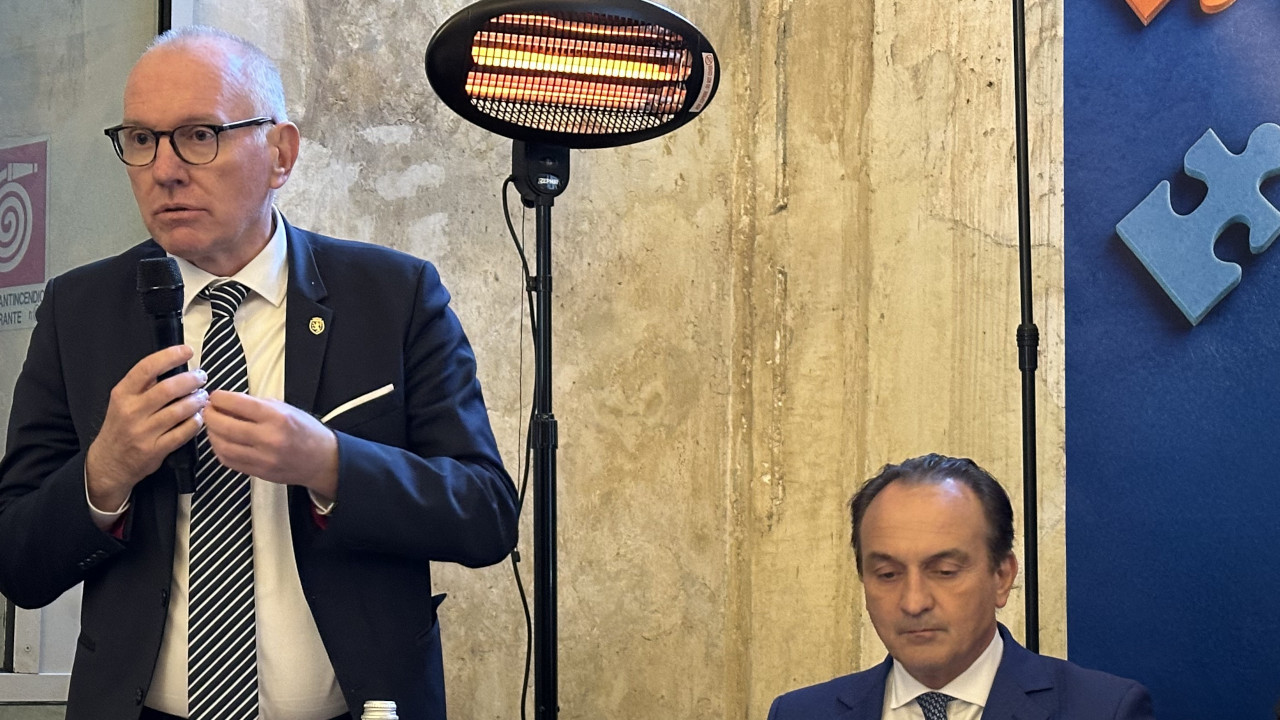 A SAVONA RENZO TESTOLIN HA PORTATO IL MODELLO VALDOSTANO DI PROTEZIONE CIVILE 2 Renzo Testolin a Savona insieme ad Alberto Cirio