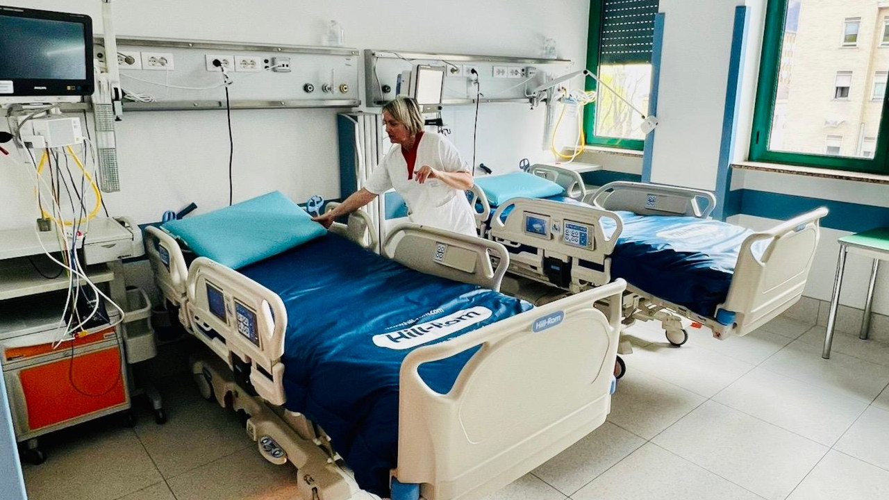 ALL'OSPEDALE "PARINI" RIAPRE LA "STROKE UNIT" PER I PAZIENTI COLPITI DA ICTUS 2 I nuovi letti della 'stroke unit' dell'ospedale 'Parini' di Aosta