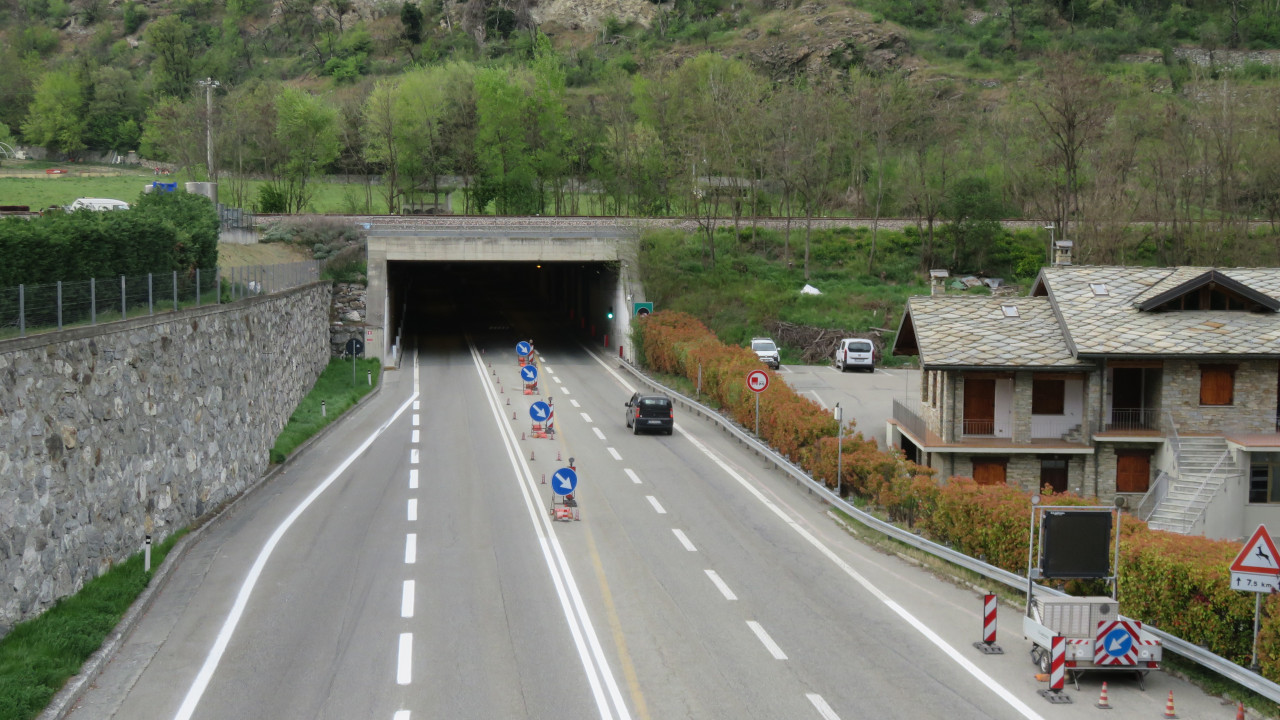 La galleria di Sorreley a Quart, che collega la A5 con la ss27