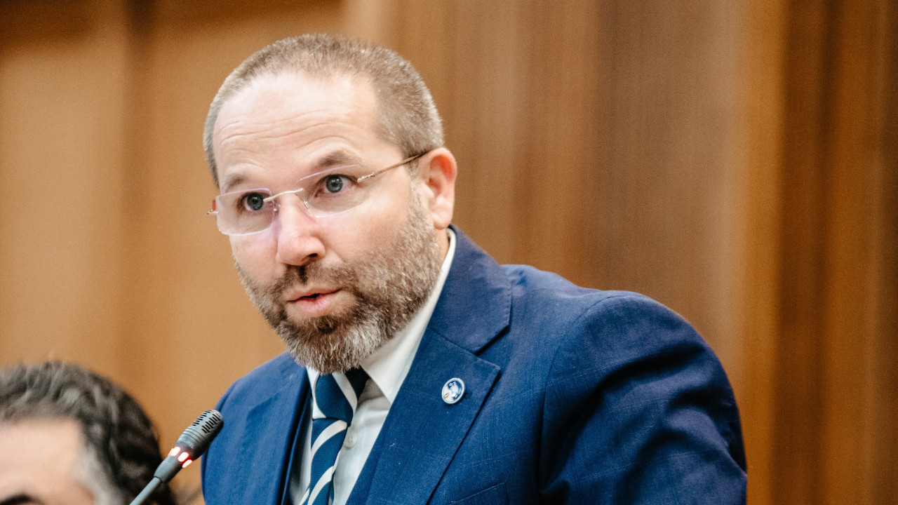 Il consigliere regionale Massimiliano Tuccari