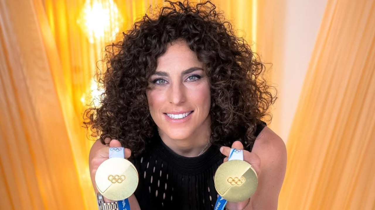 Federica Brignone con le medaglie olimpiche a 'Verissimo'