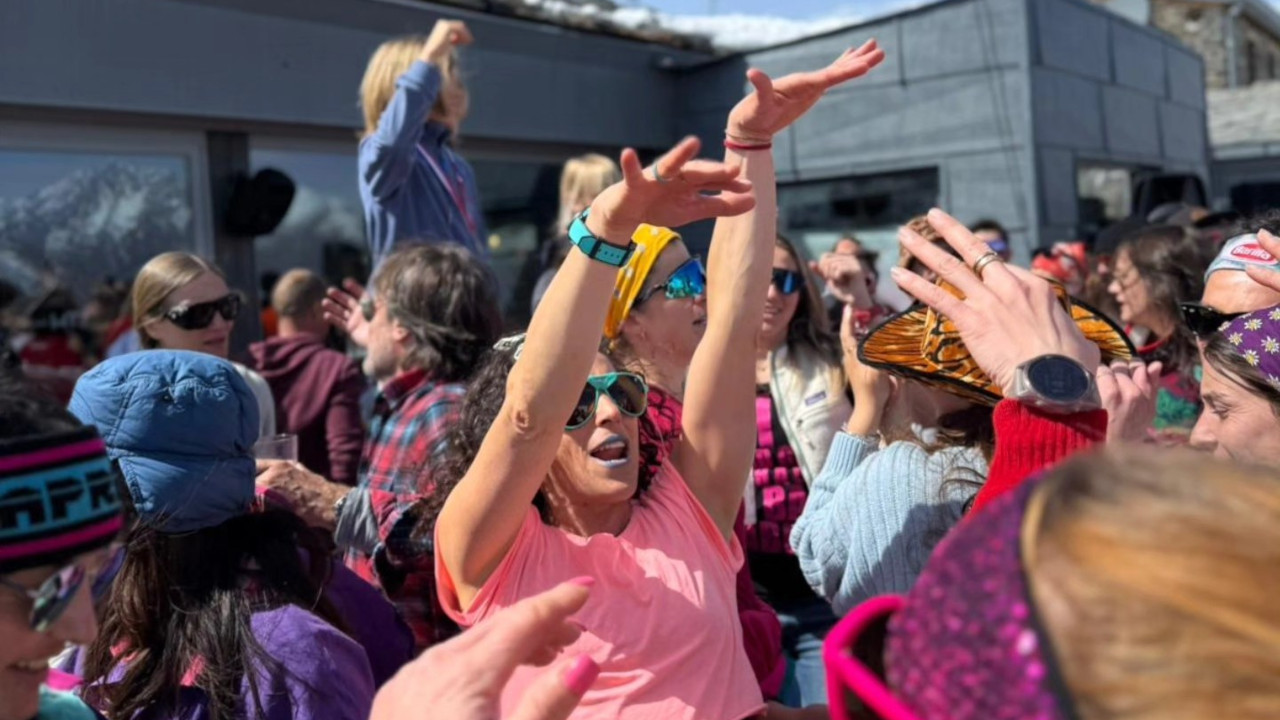 Federica Brignone alla festa di fine stagione a La Thuile
