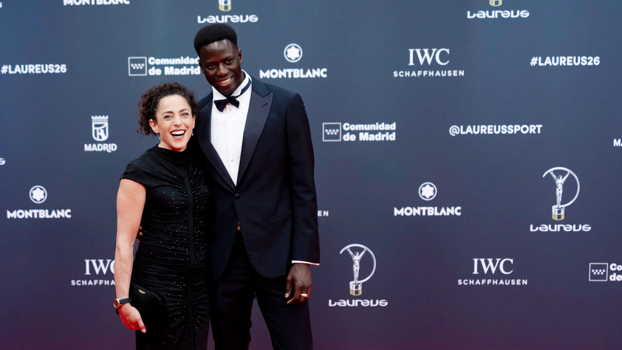 Federica Brignone sul red carpet dei Laureus Awards con James Mbaye (photo Getty Images)