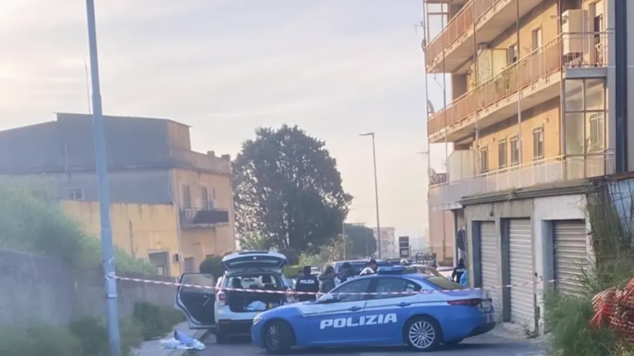 Il palazzo a Catanzaro dove è avvenuta la tragedia