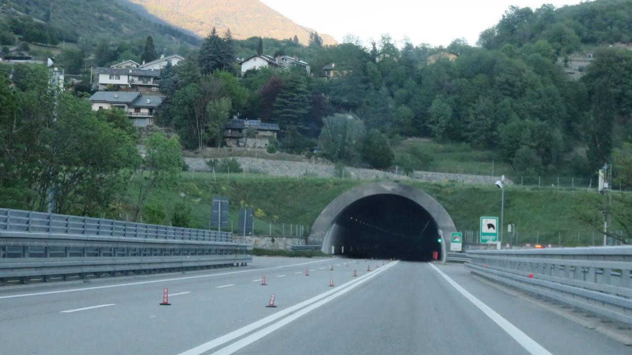 La galleria 'Côte de Sorreley' su raccordo tra A5 e ss27