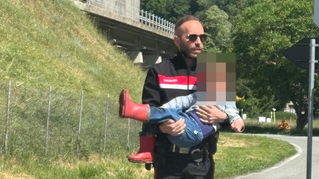 Il bimbo recuperato dai Carabinieri sulla ss26