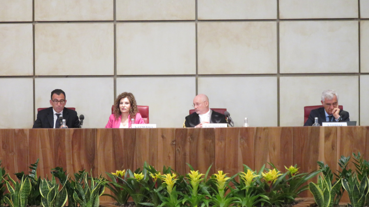 HOMEPAGE 2 Il tavolo della cerimonia di inaugurazione dell'anno giudiziario della giustizia tributaria: Paolo De Paola, Luciana Cunicella, Diego Spampinato e Sergio Tavella