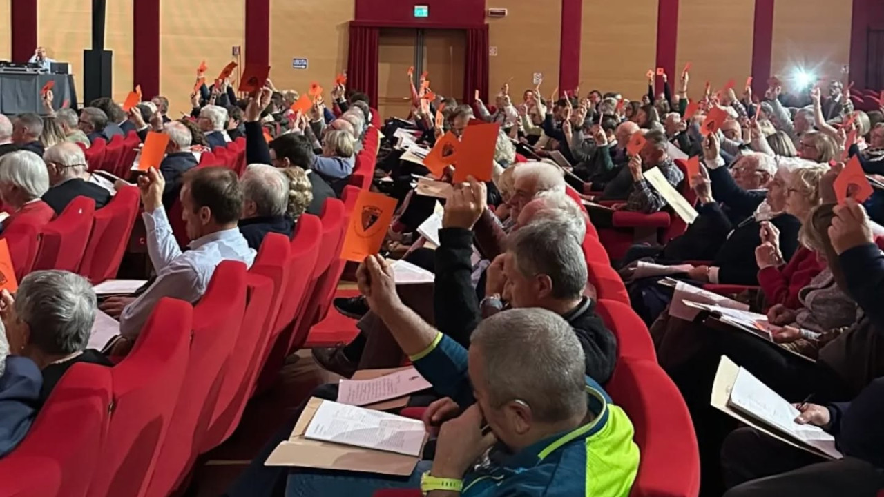 Un momento di votazione al congrés UV di Courmayeur