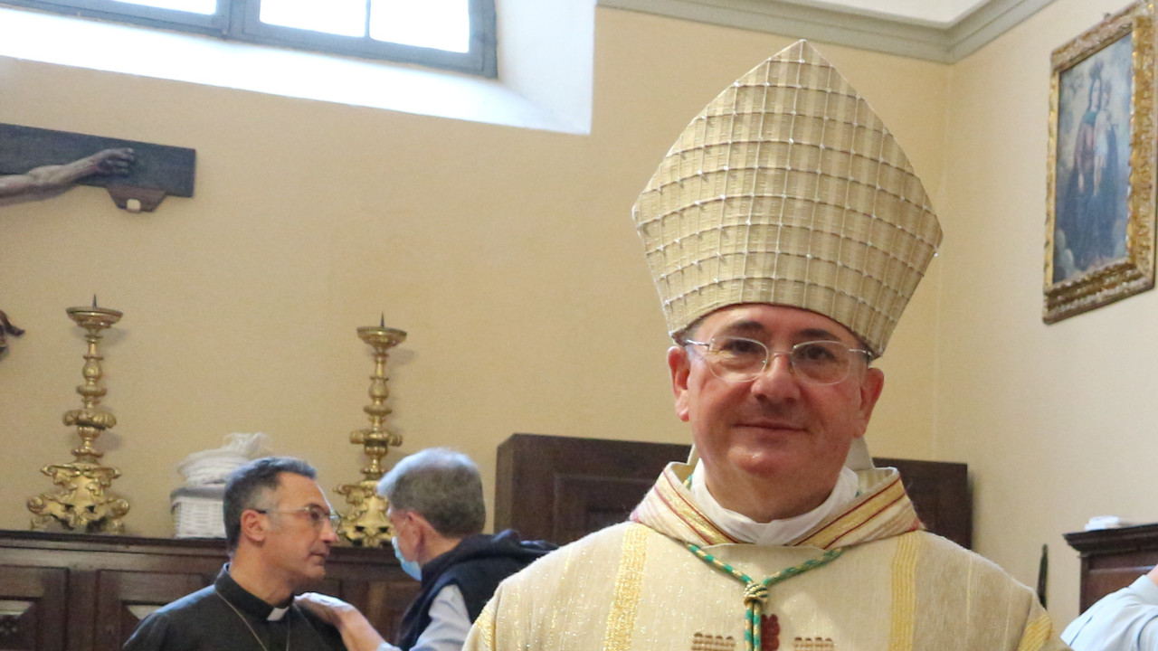 Il vescovo della Diocesi di Aosta, monsignor Franco Lovignana