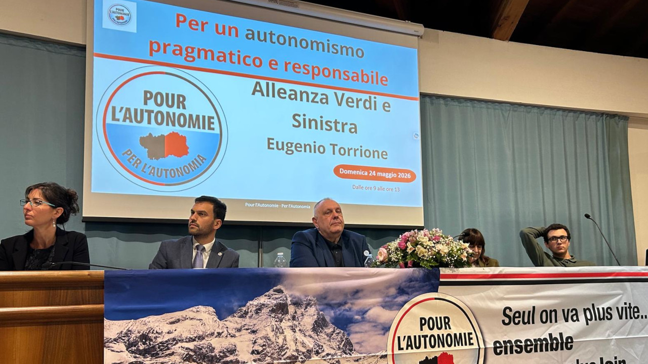 Il tavolo del congresso di Pour l'autonomie
