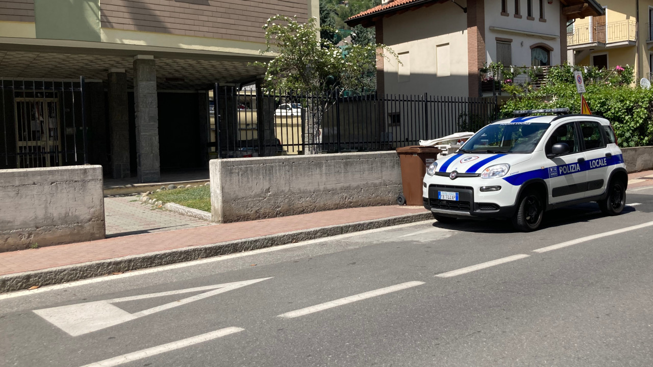 AD AOSTA MULTE PER OLTRE 2,3 MILIONI DI EURO: TUTTI I NUMERI DEL 2025 E 2026 1 Una 'Panda' della Polizia locale di Aosta