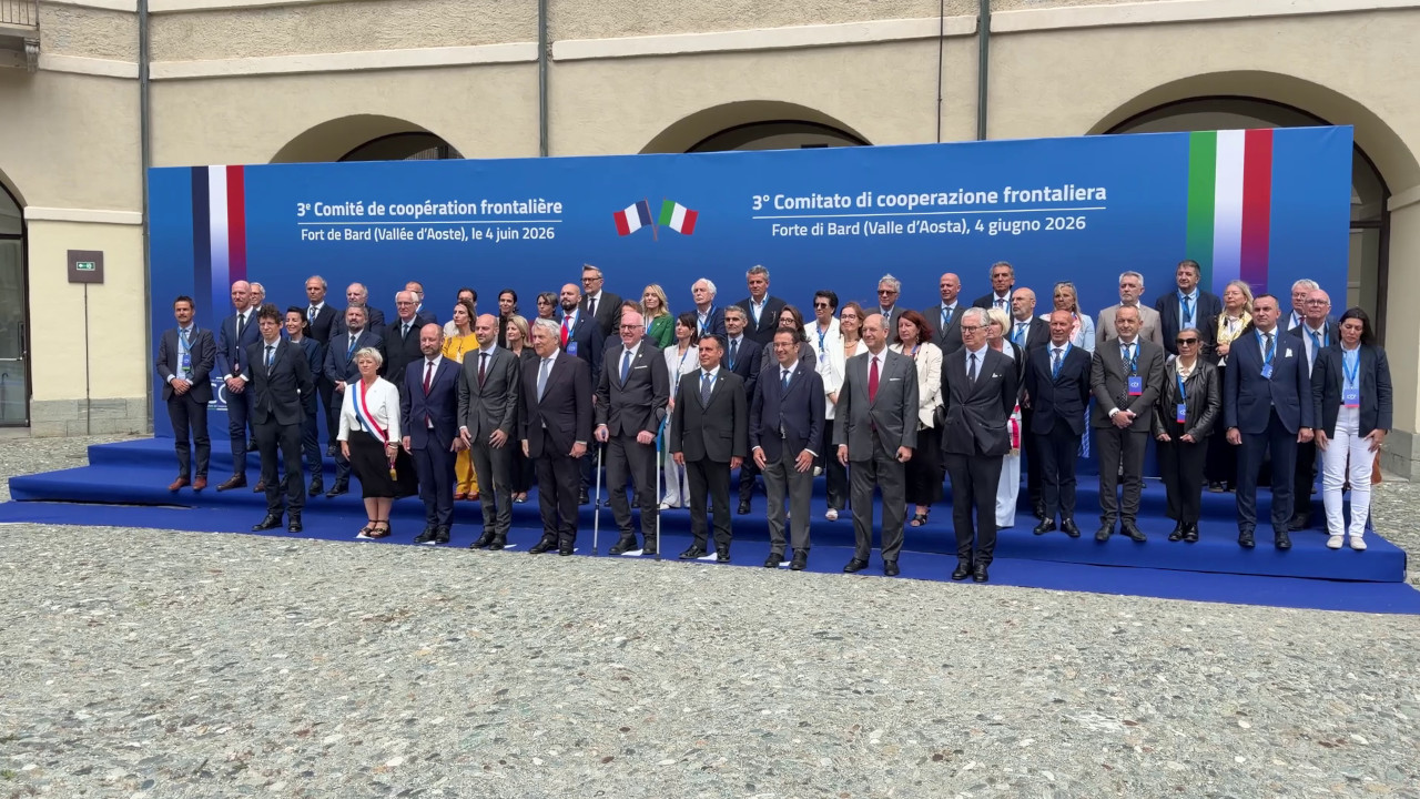 Gli amministratori che hanno partecipato al Comitato frontaliero Italia-Francia a Bard