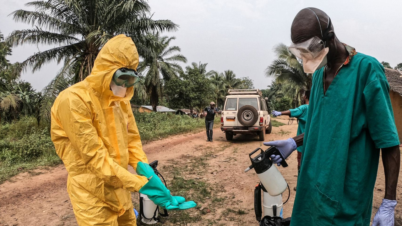 Una zona in Uganda dove opera personale sanitario protetto