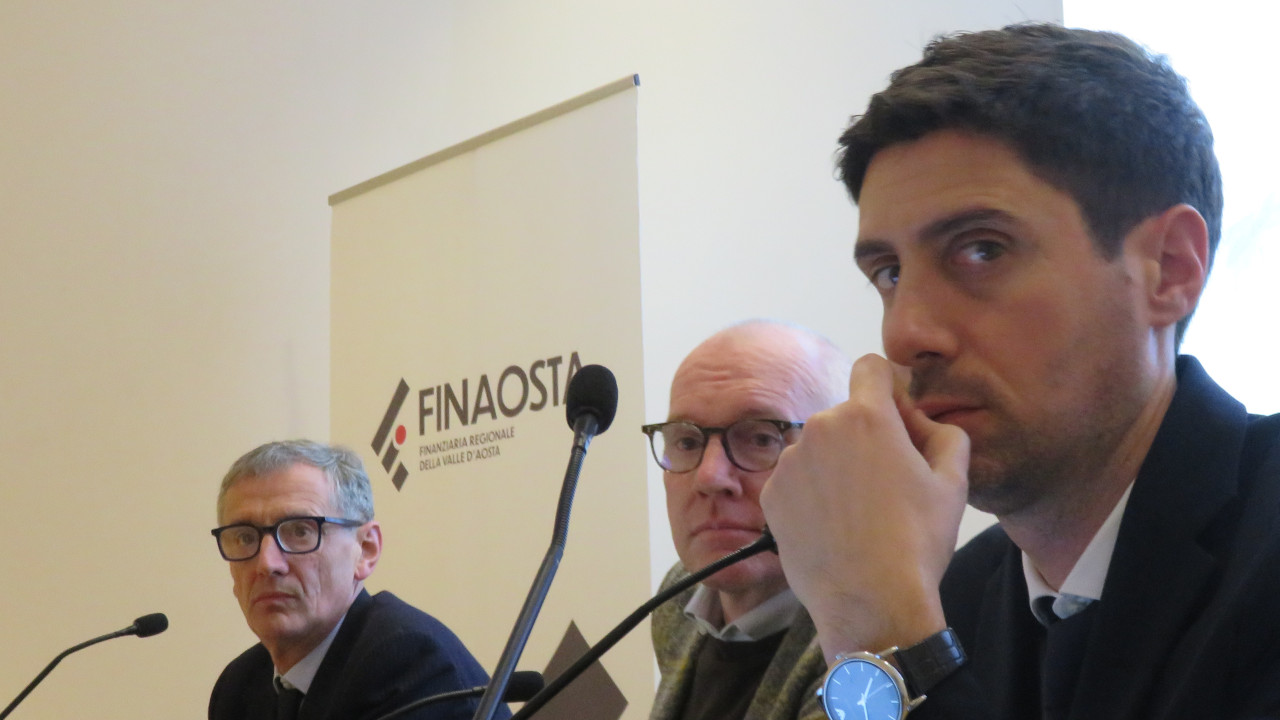 Marco Linty, presidente di Finaosta, con il presidente della Regione Renzo Testolin ed il direttore generale Mattia Michele Sisto