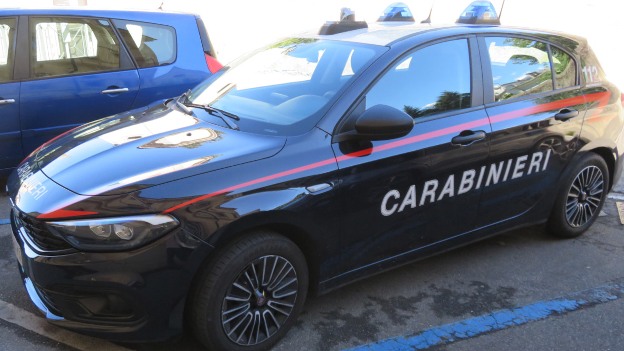 Un'auto dei Carabinieri