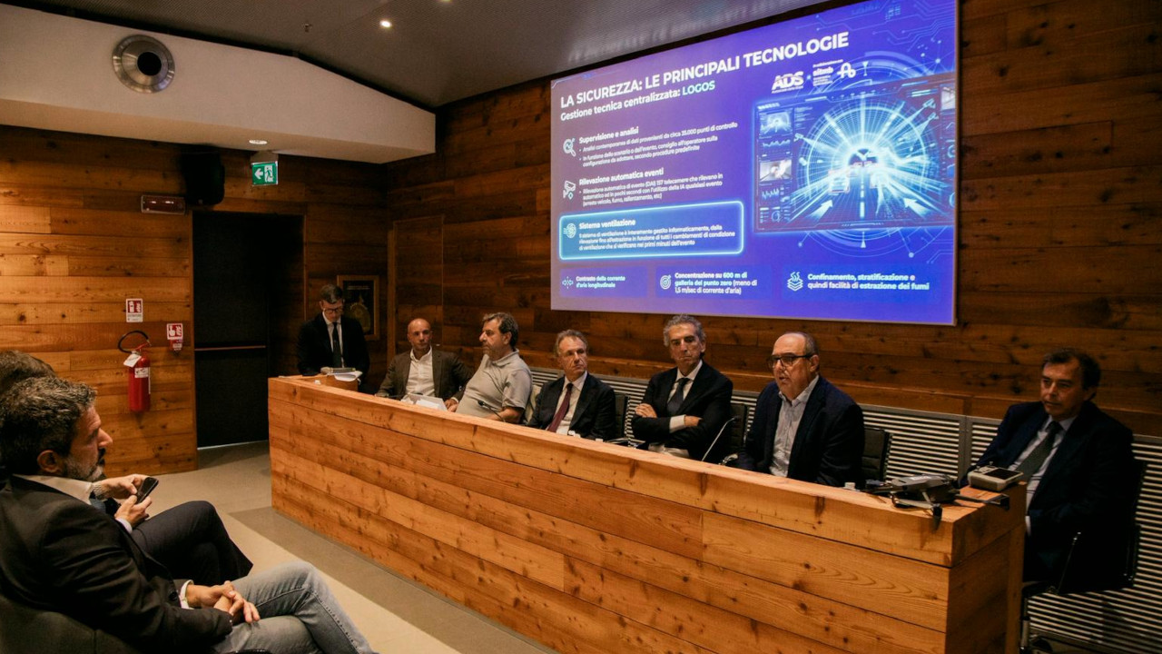 Un momento della presentazione del progetto di monitoraggio
