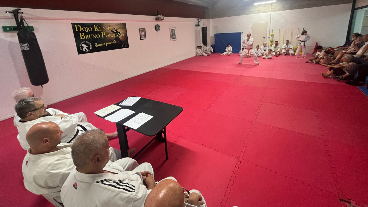 Un momento degli esami del Dojo kun karate Bruno Politano