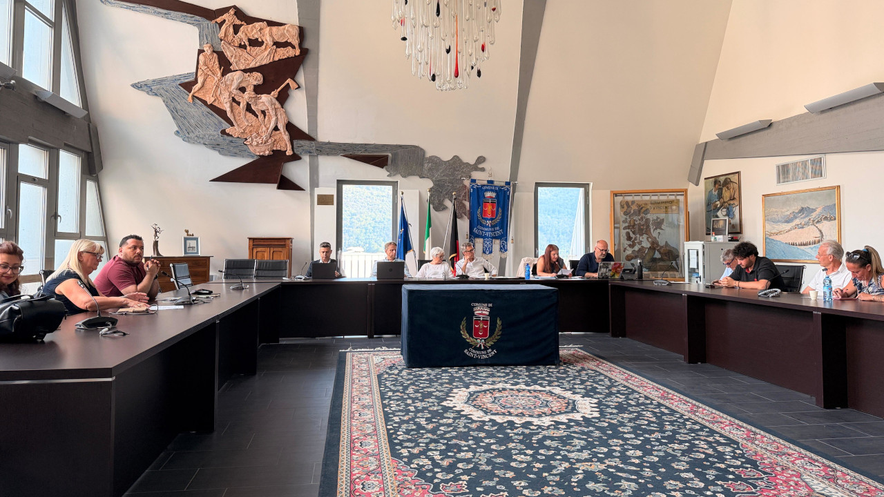 La riunione straordinaria del Consiglio comunale di Saint-Vincent